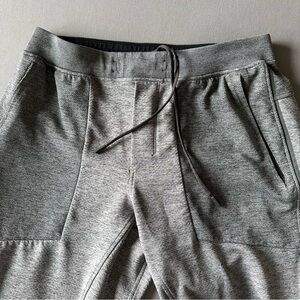Lululemon Men’s Textured Tech Jogger L